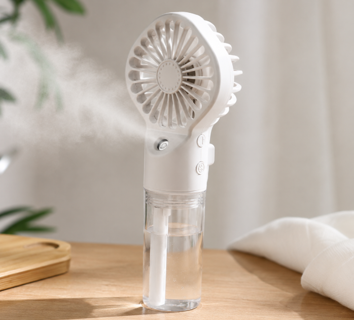 Mini Ventilador de Mano con Pulverizador